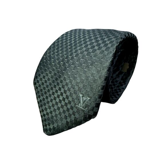 434. Louis Vuitton Black Silk Tie - Classic Elegance - Picture 1 of 9